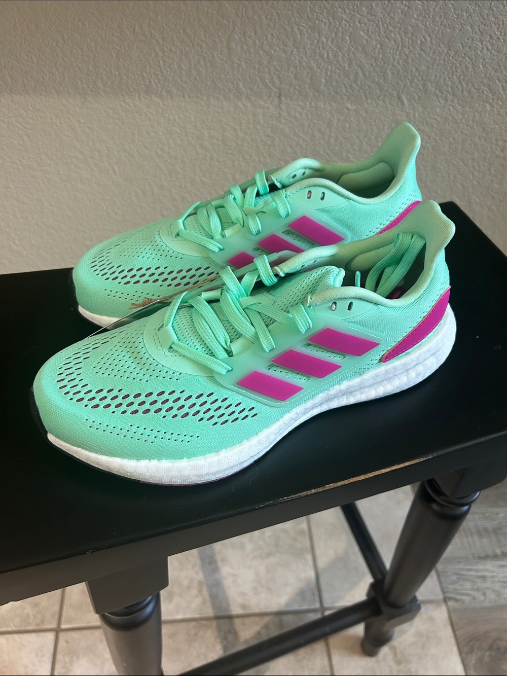 WNWT adidas Women's Mint PUREBOOST Running Sneakers 7.5